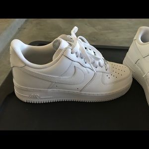 Nike Air Force 1 07
